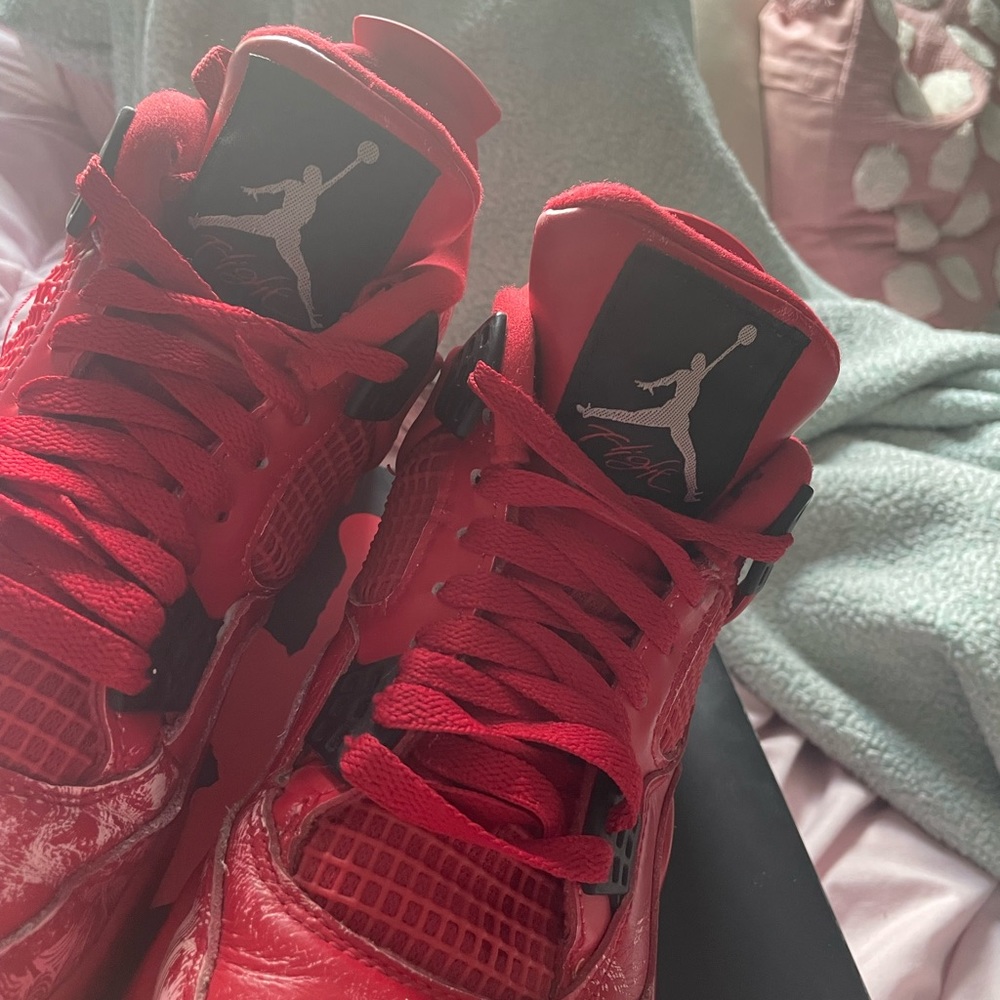 Jordan 4’s retro